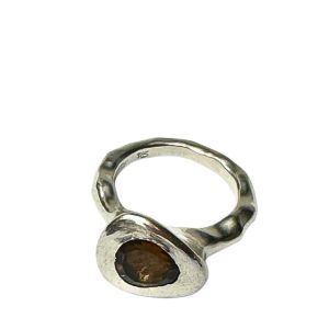 Rosa Maria Blue ring honey quartz